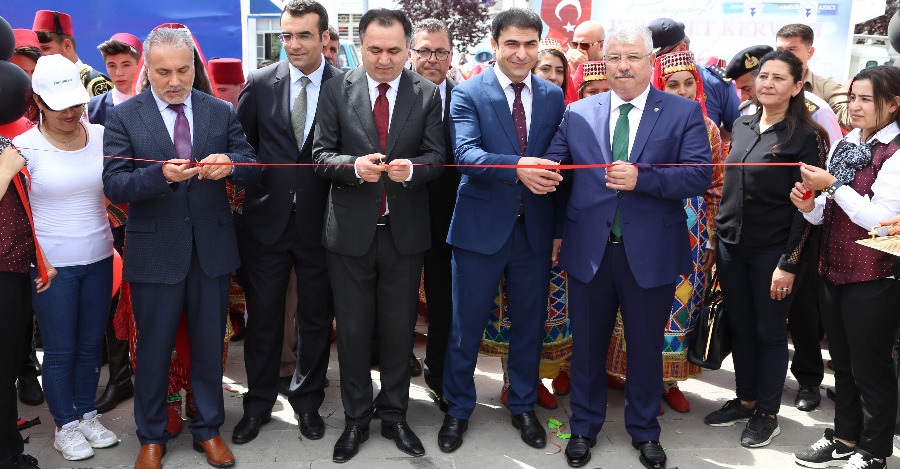 REKTÖRÜMÜZ PROF. DR. AHMET KARADAĞ YOZGAT İKİNCİ EĞİTİM BİLİM VE ÖĞRENME ŞENLİĞİNE KATILDI