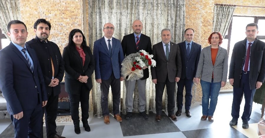 VETERİNER FAKÜLTESİ DEKANLIĞI GÖREVİNDE PROF. DR. ZAFER GÖNÜLALAN DÖNEMİ