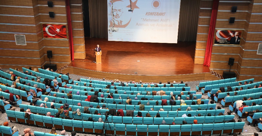 MİLLİ ŞAİRİMİZ MEHMET AKİF ERSOY KONFERANSLA ANILDI