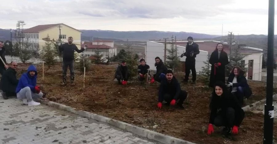 ÇEKEREK FUAT OKTAY SAĞLIK HİZMETLERİ MYO’DAN LAVANTA ADASI PROJESİNE DESTEK