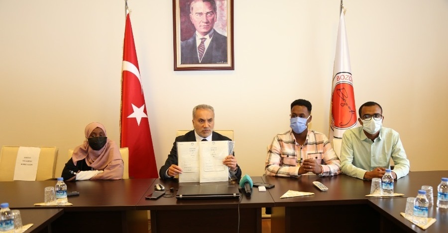 ÜNİVERSİTEMİZ İLK KEZ ULUSLARARASI ÖĞRENCİLER İÇİN “YABANCI UYRUKLU ÖĞRENCİ SINAVI ( YOBÜYÖS)” YAPACAK